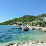 In Okrug Gornji 33036 Апартаменты Трогир