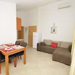 In Okrug Gornji 33036 شقة تروغير