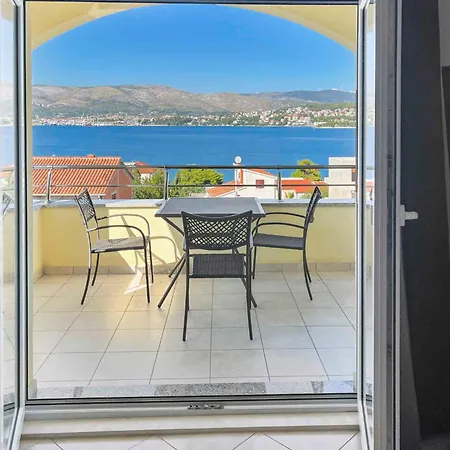 In Okrug Gornji 33036 Trogir
