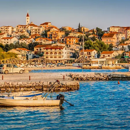 In Okrug Gornji 33036 * Trogir