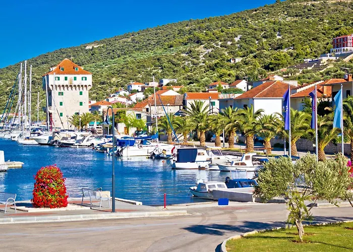 In Okrug Gornji 33036 Apartament Trogir